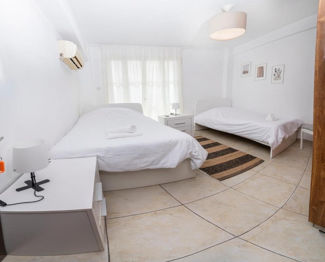 Private Room In Shared Flat Nicosia Eksteriør billede