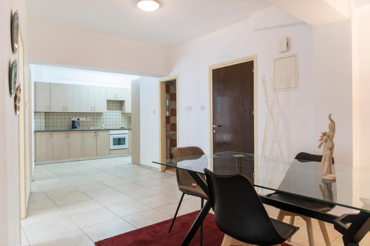 Private Room In Shared Flat Nicosia Eksteriør billede