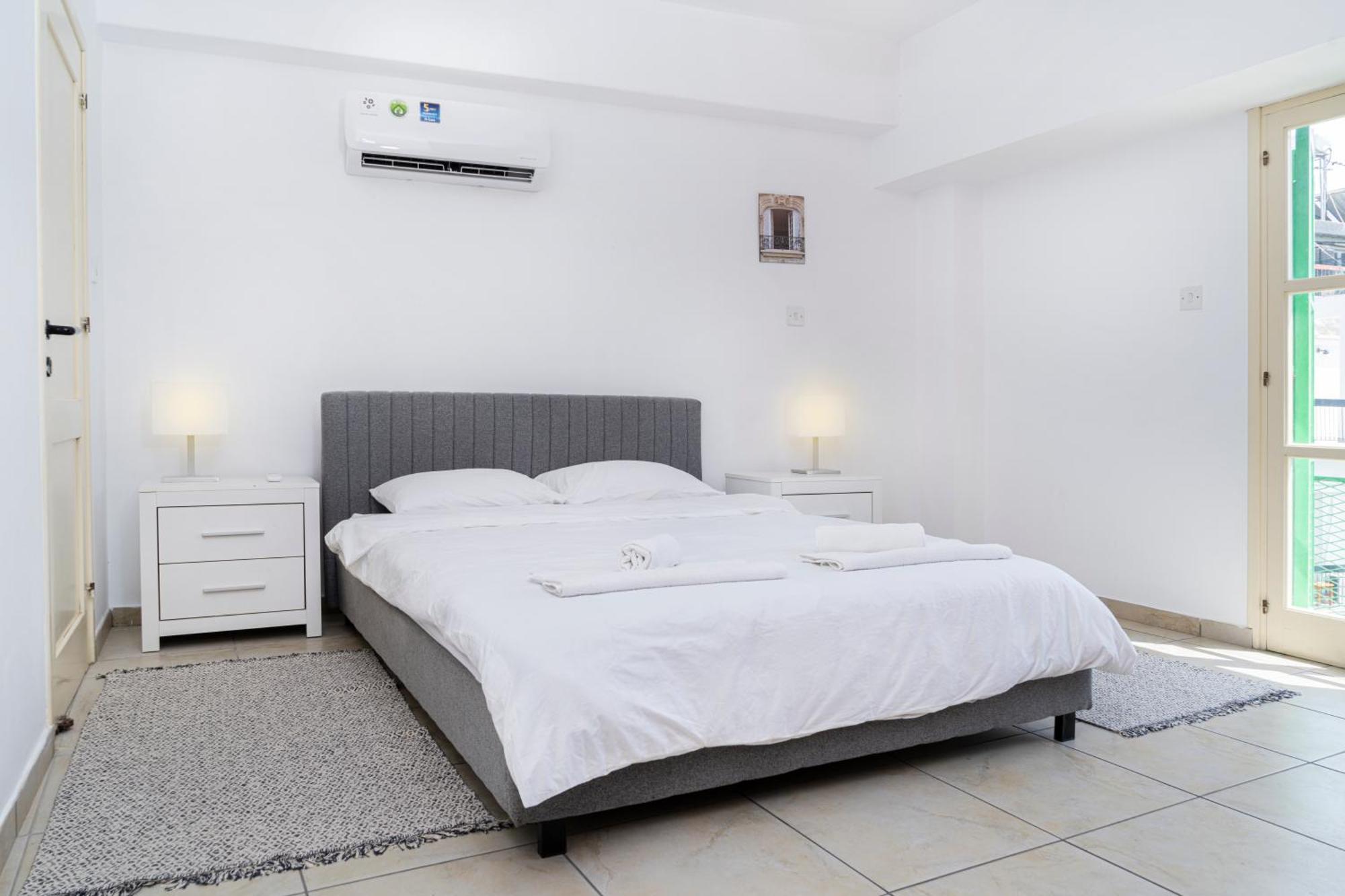 Private Room In Shared Flat Nicosia Eksteriør billede
