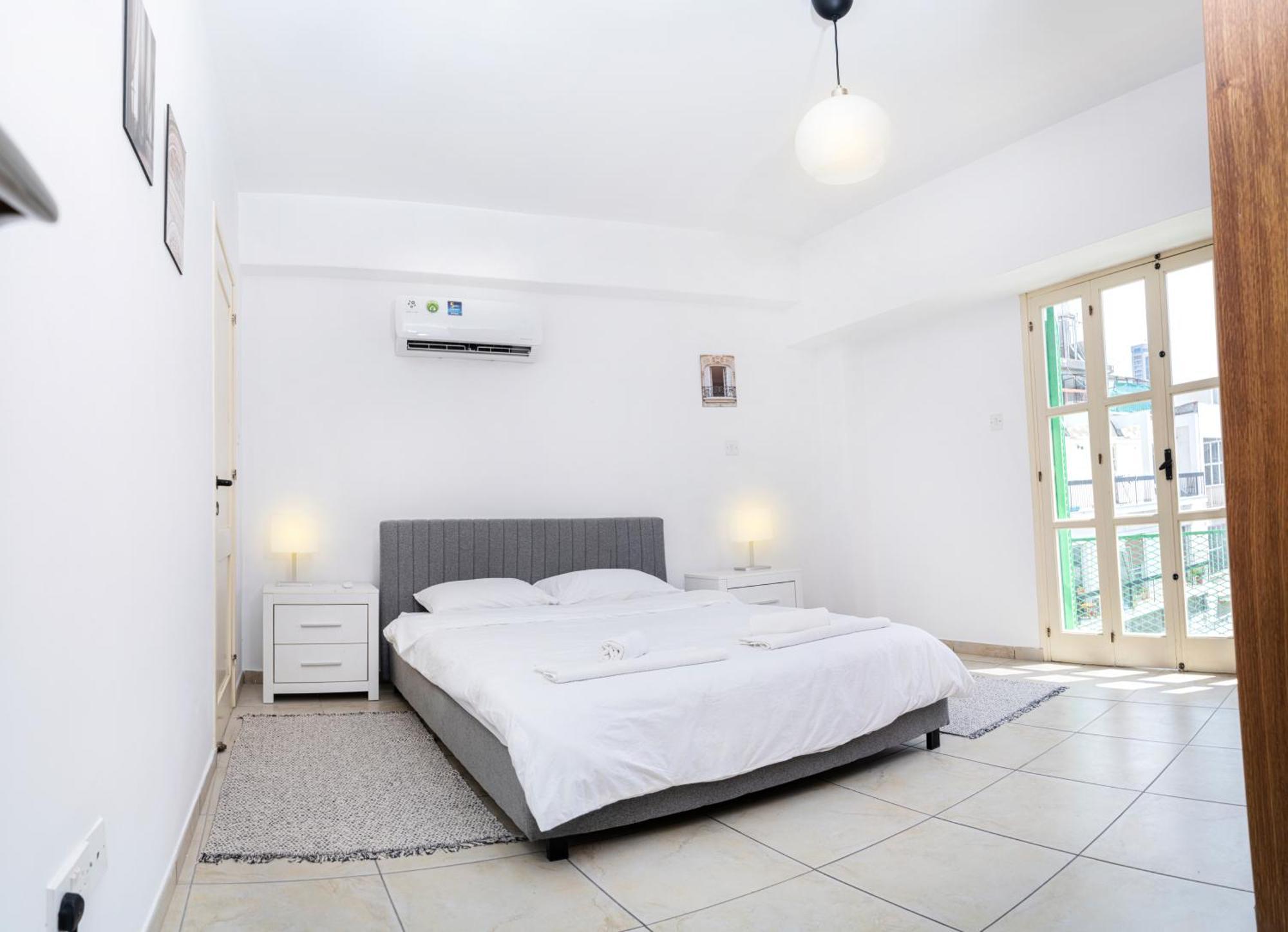Private Room In Shared Flat Nicosia Eksteriør billede